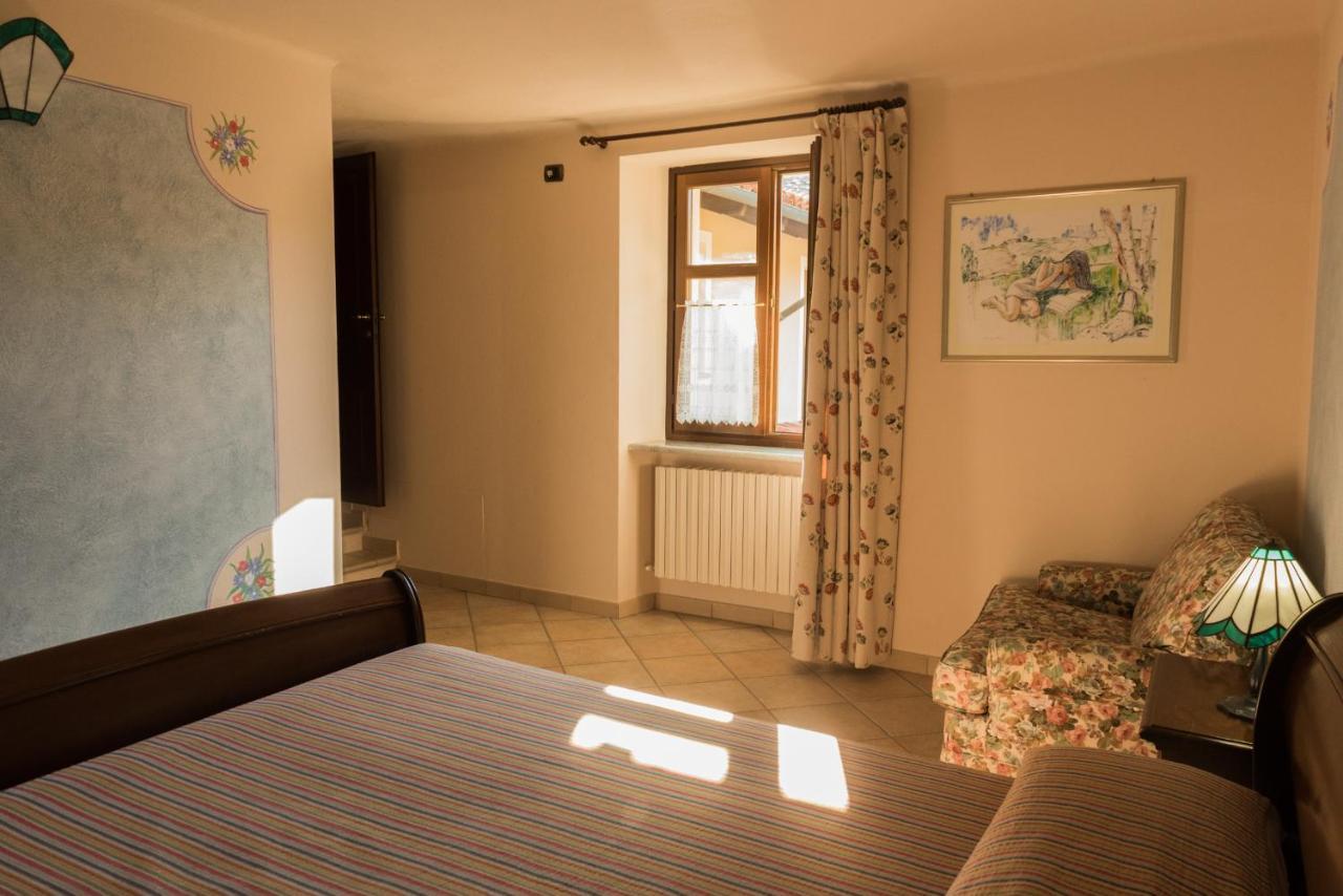 Cadgal - Tenuta Valdivilla Santo Stefano Belbo Eksteriør billede