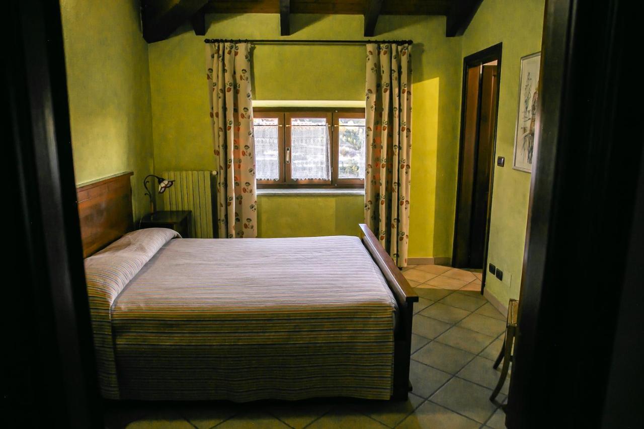 Cadgal - Tenuta Valdivilla Santo Stefano Belbo Eksteriør billede