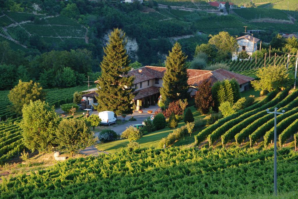 Cadgal - Tenuta Valdivilla Santo Stefano Belbo Eksteriør billede